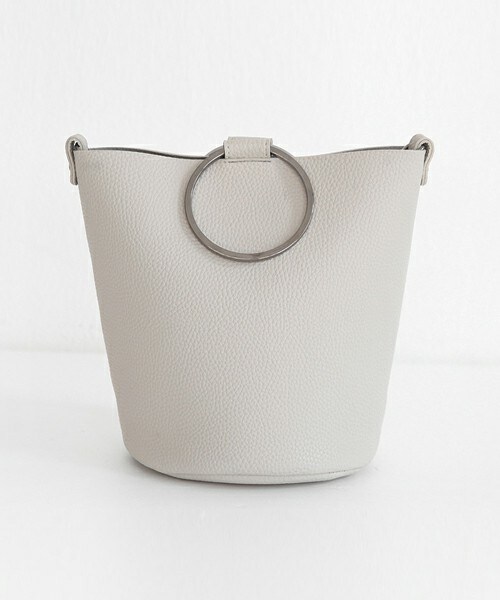 DHOLIC(ディーホリック)の「2WAYリングハンドルバケットバッグ(ハンドバッグ・レディース・グレーベージュ/ブラック/レッド・FREE)」の1枚目の写真