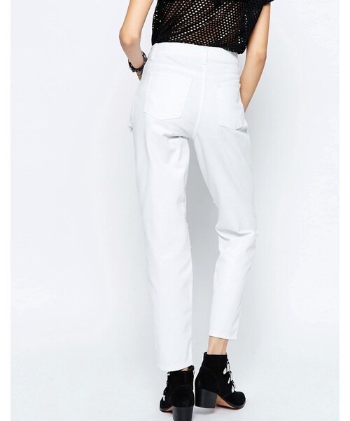 asos（エイソス）の「ASOS ORIGINAL MOM Jeans In White With Extreme Rips（デニムパンツ・レディース・White・W25 L32）」の4枚目の写真