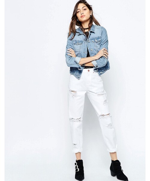 asos（エイソス）の「ASOS ORIGINAL MOM Jeans In White With Extreme Rips（デニムパンツ・レディース・White・W25 L32）」の2枚目の写真