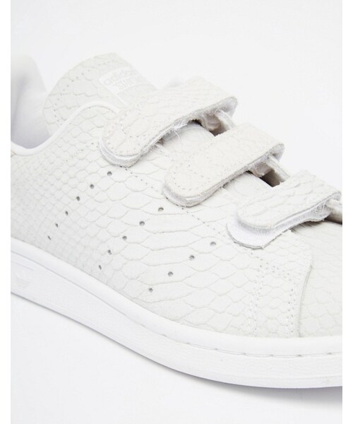 adidas（アディダス）の「Adidas adidas Orginals Velcro Stan Smith In Snake Suede Sneakers（スニーカー・レディース・White・US 8）」の4枚目の写真