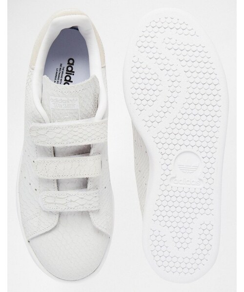 adidas（アディダス）の「Adidas adidas Orginals Velcro Stan Smith In Snake Suede Sneakers（スニーカー・レディース・White・US 8）」の3枚目の写真