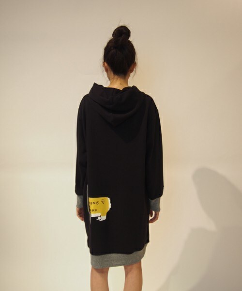 FRAPBOIS（フラボア）の「MIZMARUトレーナーワンピ（ワンピース・レディース・ブラック/グレー・1）」の11枚目の写真