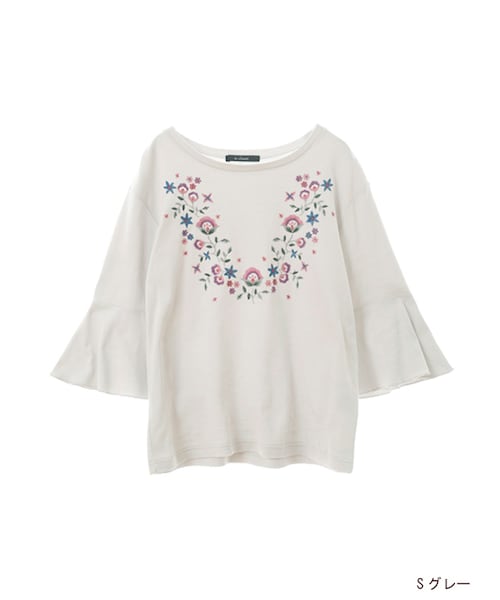 w closet（ダブルクローゼット）の「【A/W】刺繍フレア袖プルオーバー（トップス・レディース・オフホワイト/Sグレー/スミクロ・FREE）」の3枚目の写真