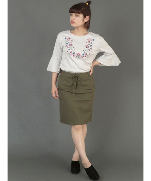 w closet（ダブルクローゼット）の「【A/W】刺繍フレア袖プルオーバー（トップス・レディース・オフホワイト/Sグレー/スミクロ・FREE）」の12枚目の写真