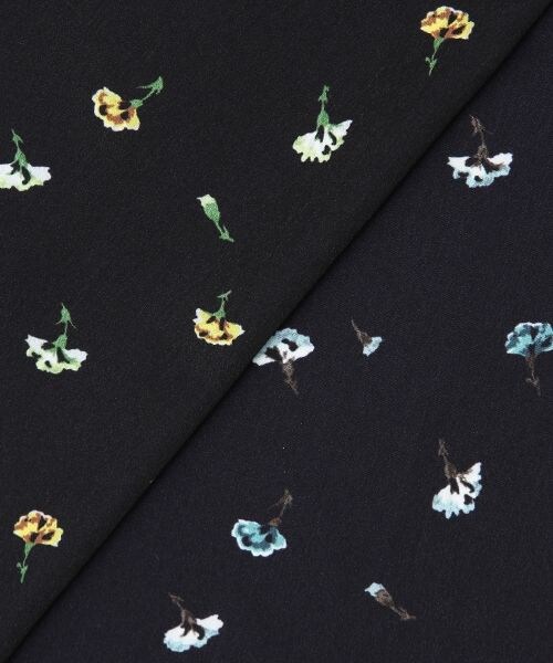 studio CLIP（スタディオクリップ）の「ポリエステルフラワープリントワイドパンツ（パンツ・ブラック/ネイビー・M/L）」の15枚目の写真