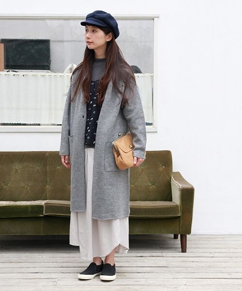 studio CLIP（スタディオクリップ）の「ポリエステルフラワーキャミセットプルオーバー（トップス・ブラック/ネイビー・M/L）」の4枚目の写真