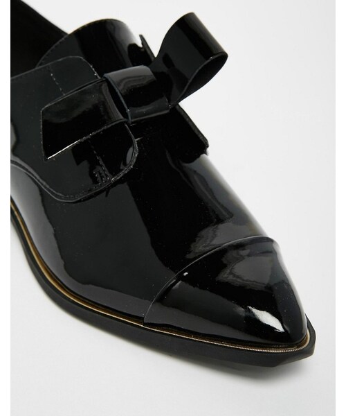 ALDO(アルド)の「ALDO Gazoldo Black Patent Flat Shoes(シューズ・レディース・Black・US 8/US 10/US 7)」の2枚目の写真