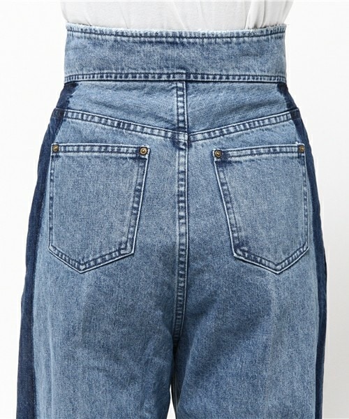 mame（マメ）の「mame センタープリーツデニムパンツ（デニムパンツ・レディース・ブルー/ブラック・1/2）」の6枚目の写真