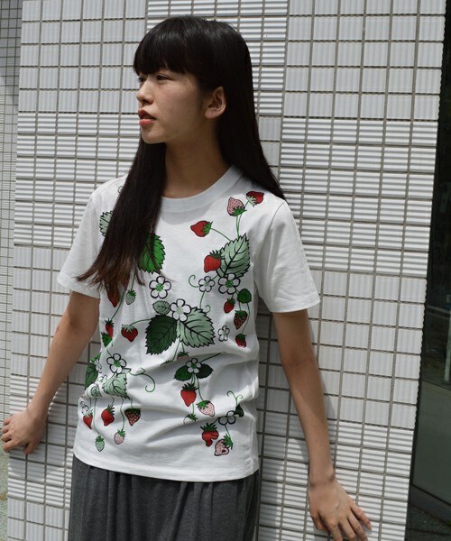 FRAPBOIS(フラボア)の「ベリーT(Tシャツ/カットソー・レディース・ホワイト/モスグリーン・1/2)」の2枚目の写真