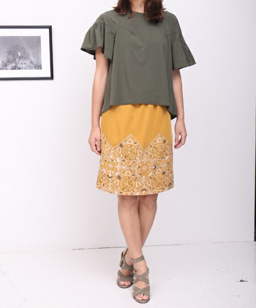 Bou Jeloud（ブージュルード）の「刺繍パッチワークタイトスカート（スカート・レディース・ブラック/マスタード・38）」の2枚目の写真