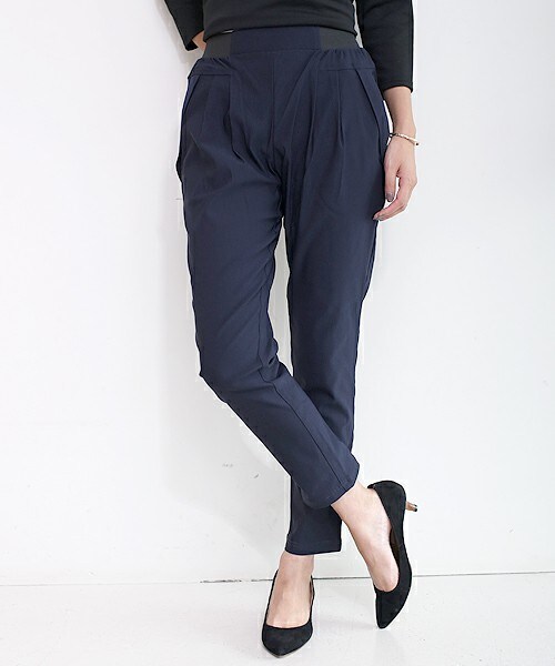 Bou Jeloud（ブージュルード）の「【セール除外品】ハイテンションタックパンツ（フル丈）（その他パンツ・レディース・ブラック/カーキ/ネイビー/キャメル/A/B/ベージュ/オリーブ/C・36/38/40）」の5枚目の写真