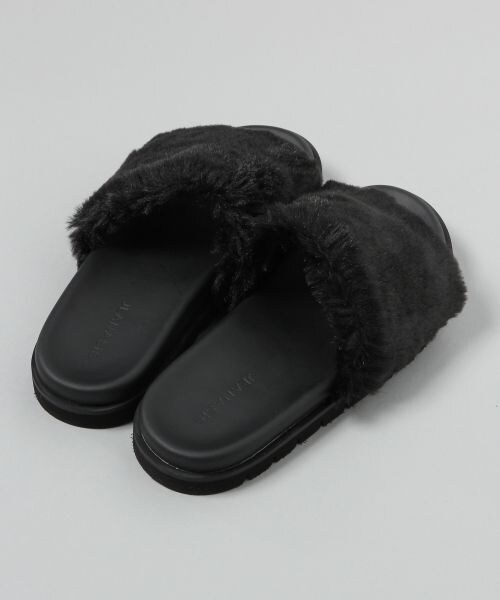 JEANASIS（ジーナシス）の「ファーサンダル（シューズ・ブラック()/ブラウン系その他()・M(23cm~23.5cm)/L(24cm~24.5cm)）」の7枚目の写真