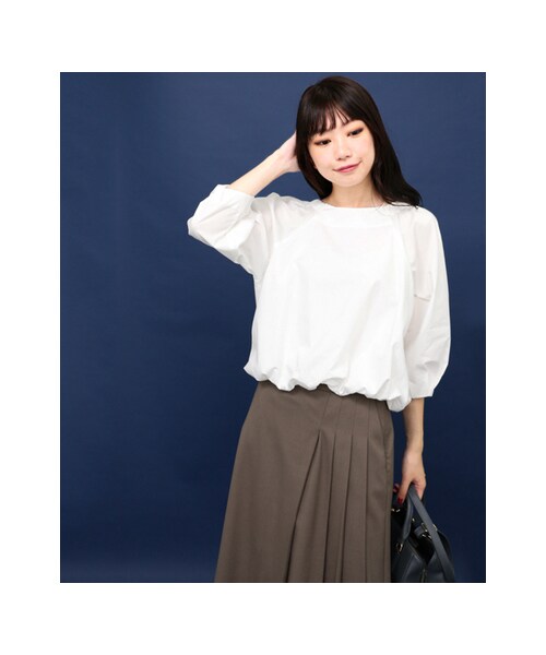 KBF（ケイビーエフ）の「KBF+ 裾バルーンブラウス（トップス・レディース・BEIGE/OFF/D.NAVY・one）」の6枚目の写真