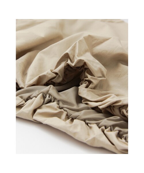 KBF（ケイビーエフ）の「KBF+ 裾バルーンブラウス（トップス・レディース・BEIGE/OFF/D.NAVY・one）」の20枚目の写真