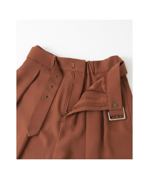 URBAN RESEARCH（アーバンリサーチ）の「タックハーフパンツ（パンツ・レディース・RENGA/BLACK・36/38）」の13枚目の写真