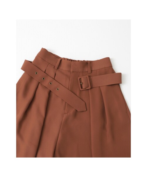 URBAN RESEARCH（アーバンリサーチ）の「タックハーフパンツ（パンツ・レディース・RENGA/BLACK・36/38）」の14枚目の写真