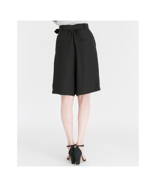URBAN RESEARCH（アーバンリサーチ）の「タックハーフパンツ（パンツ・レディース・RENGA/BLACK・36/38）」の9枚目の写真