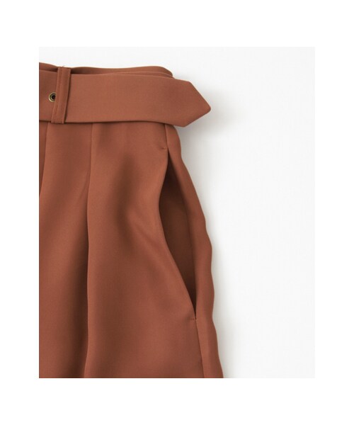 URBAN RESEARCH（アーバンリサーチ）の「タックハーフパンツ（パンツ・レディース・RENGA/BLACK・36/38）」の15枚目の写真