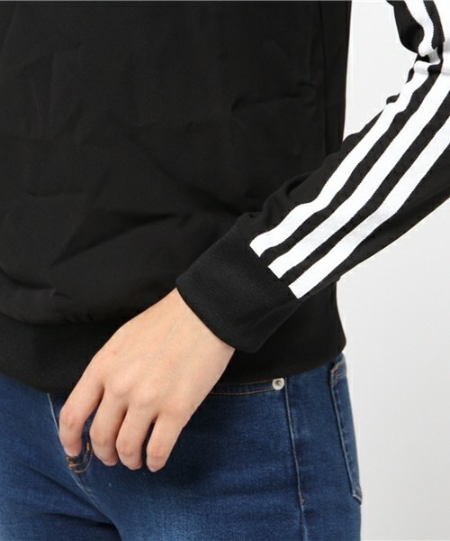 adidas Originals（アディダスオリジナルス）の「レディース アディダス シフォンクルー adidas 3 STRIPES CHIFFON CREW AY5241（Tシャツ/カットソー・レディース・ブラック・X-SMALL/SMALL/MEDIUM）」の6枚目の写真