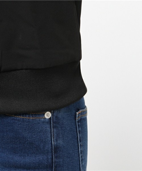 adidas Originals（アディダスオリジナルス）の「レディース アディダス シフォンクルー adidas 3 STRIPES CHIFFON CREW AY5241（Tシャツ/カットソー・レディース・ブラック・X-SMALL/SMALL/MEDIUM）」の7枚目の写真