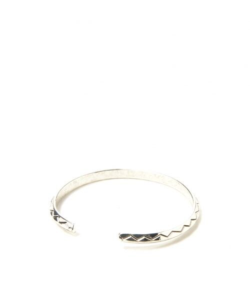 RAGEBLUE(レイジブルー)の「ネイティブブラスバングル(アクセサリー・シルバー系・ONE SIZE)」の3枚目の写真