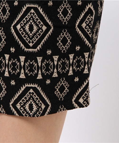 archives（アルシーヴ）の「ジャガードタイトスカート（スカート・レディース・オフホワイト/ブラック/ワイン・MEDIUM）」の9枚目の写真