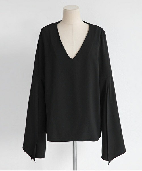 DHOLIC（ディーホリック）の「Vネックスリーブスリットブラウス（シャツ/ブラウス・レディース・ライトパープル/ホワイトアイボリー/ブラック/ワイン/ベージュ・FREE）」の3枚目の写真