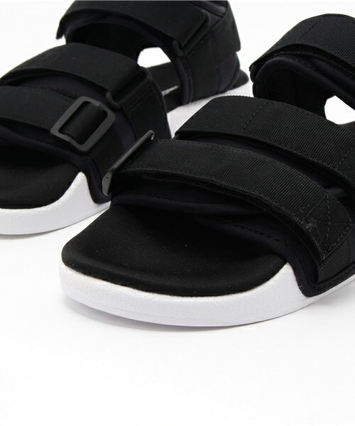 adidas（アディダス）の「ウィメンズ アディダス アディレッタ スポーツサンダル adidas ADILETTE SANDAL W S75382（サンダル・レディース・ブラック・22.5cm/23.5cm）」の6枚目の写真