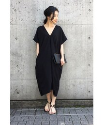 Deuxieme Classe（ドゥーズィエムクラス）の「Noire Vネックロング