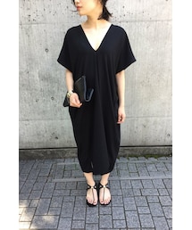 Deuxieme Classe（ドゥーズィエムクラス）の「Noire Vネックロング