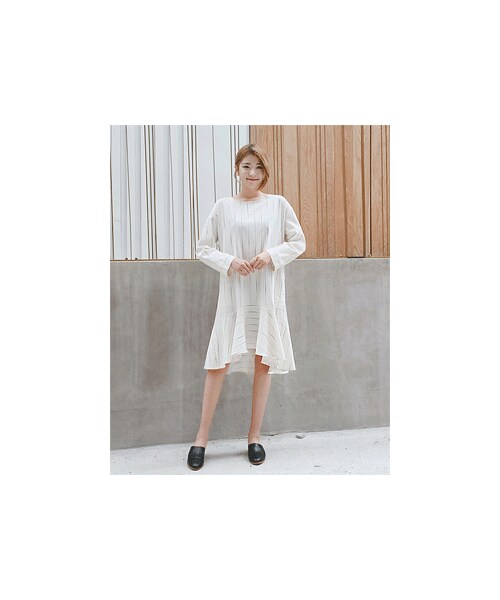 FLYMODEL(フライモデル)の「ストライプフレア裾長袖ワンピース(P0000QEL)(Tシャツ/カットソー・レディース・アイボリー・FREE)」の1枚目の写真