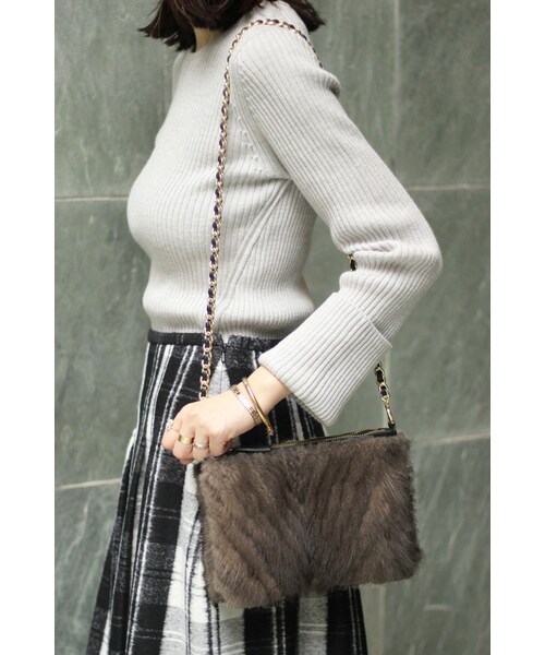 Spick & Span(スピックアンドスパン)の「≪予約≫ミンクWポシェット◆(バッグ・ブラック/パープル A・フリー)」の1枚目の写真
