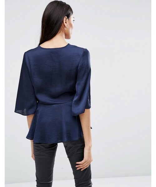 asos（エイソス）の「ASOS Satin Drape Tie Front Blouse（シャツ/ブラウス・レディース・Blue・US 0/US 2/US 4/US 8/US 6/US 10/US 12/US 14）」の4枚目の写真