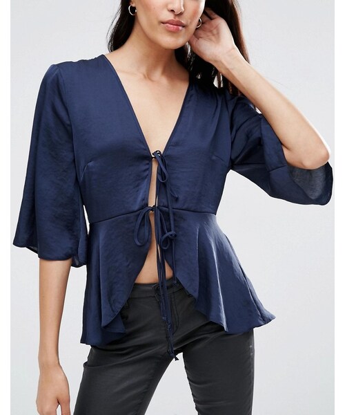 asos（エイソス）の「ASOS Satin Drape Tie Front Blouse（シャツ/ブラウス・レディース・Blue・US 0/US 2/US 4/US 8/US 6/US 10/US 12/US 14）」の2枚目の写真