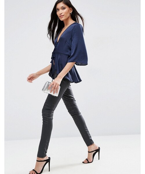 asos（エイソス）の「ASOS Satin Drape Tie Front Blouse（シャツ/ブラウス・レディース・Blue・US 0/US 2/US 4/US 8/US 6/US 10/US 12/US 14）」の3枚目の写真