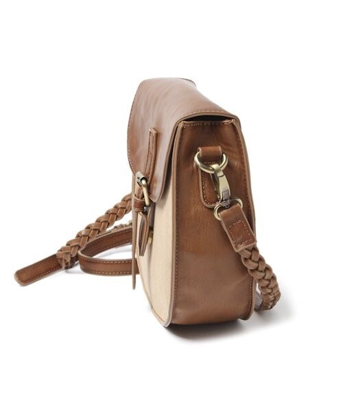 studio CLIP（スタディオクリップ）の「サドル編み込みショルダーバッグ（バッグ・ブラック/キャメル・F）」の9枚目の写真