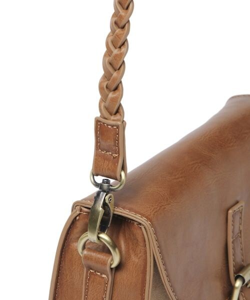 studio CLIP（スタディオクリップ）の「サドル編み込みショルダーバッグ（バッグ・ブラック/キャメル・F）」の12枚目の写真