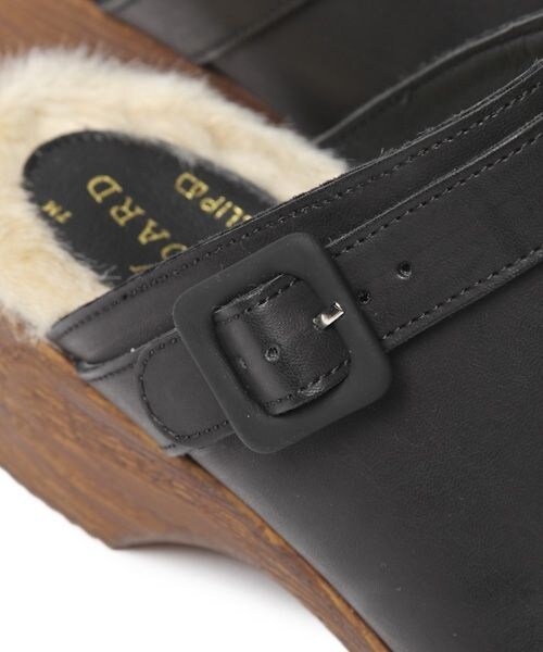 studio CLIP（スタディオクリップ）の「フェイクレザーファー付きサボ（シューズ・ブラック/キャメル・M/L）」の13枚目の写真