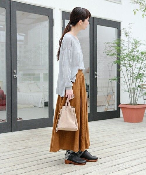 studio CLIP（スタディオクリップ）の「フェイクレザーファー付きサボ（シューズ・ブラック/キャメル・M/L）」の3枚目の写真