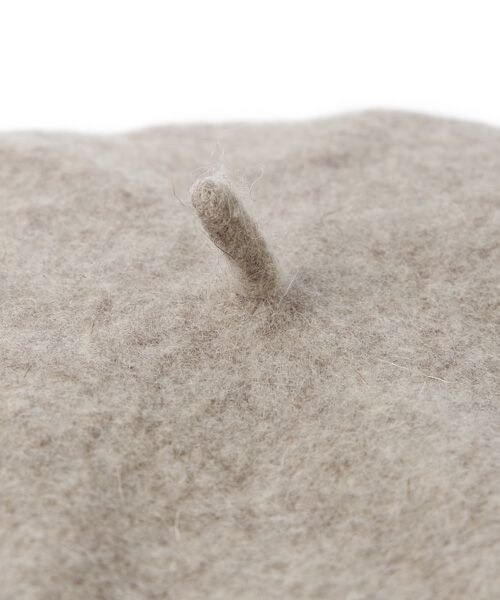 studio CLIP（スタディオクリップ）の「厚地プレート付きベレー帽（帽子・ライトグレー/ブラック/レッド/ベージュ/ネイビー・F）」の10枚目の写真