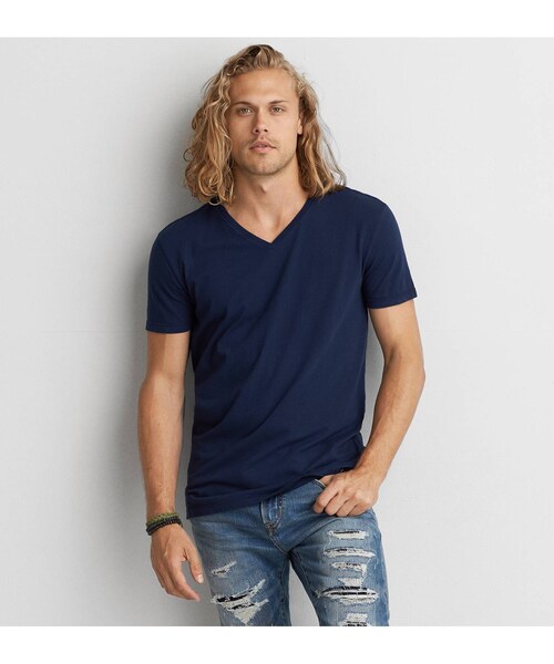 American Eagle（アメリカンイーグル）の「AEOシリアスリーソフトVネックTシャツ（Tシャツ/カットソー・メンズ・ホワイト/ネイビー/ボルドー・XS/S/M/L/XL/XXL/XXXL）」の2枚目の写真