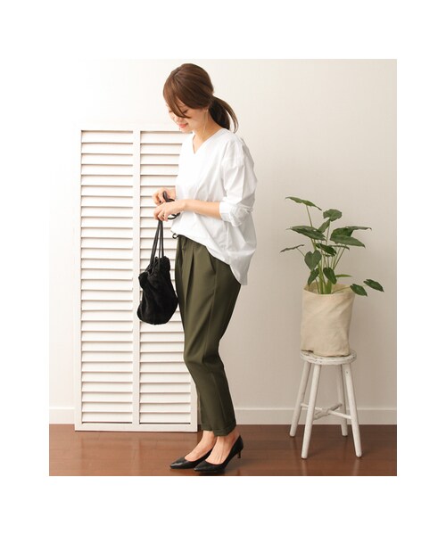 URBAN RESEARCH DOORS（アーバンリサーチドアーズ）の「【予約】バックツイストブラウス（トップス・レディース・NAVY/Y/KHAKI/WHITE・one）」の4枚目の写真