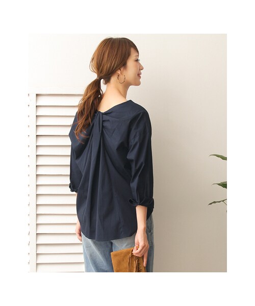 URBAN RESEARCH DOORS（アーバンリサーチドアーズ）の「【予約】バックツイストブラウス（トップス・レディース・NAVY/Y/KHAKI/WHITE・one）」の13枚目の写真