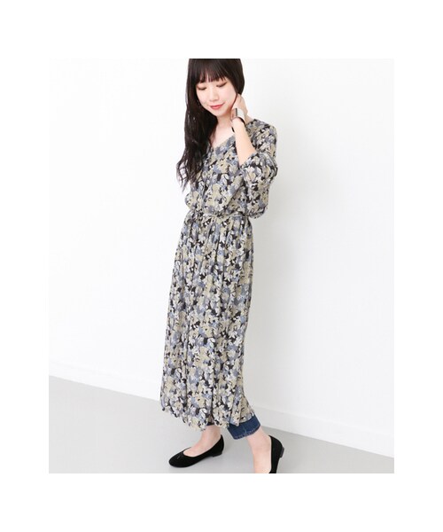 KBF（ケイビーエフ）の「KBF+ レトロフラワーマキシワンピース（ワンピース/ドレス・レディース・BLACK/NAVY/CAMEL・one）」の5枚目の写真