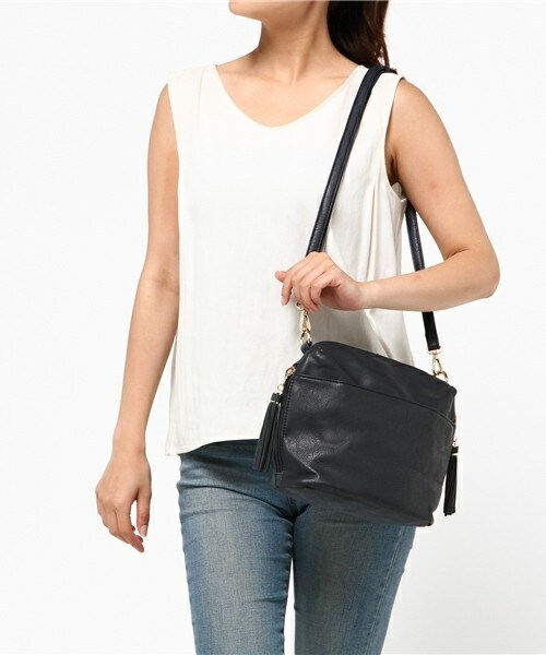 INTERPLANET WINGS(インタープラネットウィング)の「プチドーヌバッグ調 合皮バッグ(トートバッグ・レディース・グレイッシュベージュ/ネイビー/ワイン・フリー)」の13枚目の写真