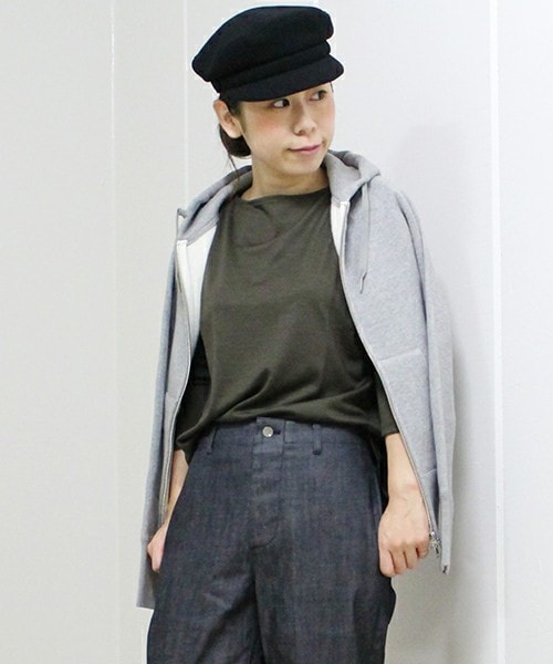 Traditional Weatherwear（トラディショナルウェザーウェア）の「Traditional Weatherwear ジップフードパーカー（パーカー・レディース・グレー/ネイビー・SMALL）」の2枚目の写真