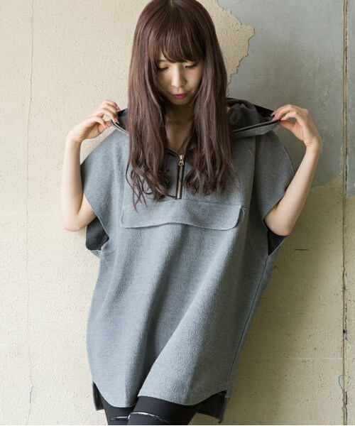 CASPER JOHN AIVER(キャスパージョンアイバー)の「CASPER JOHN AIVER ハーフジップノースリーブプルオーバーパーカー(パーカー・メンズ・グレー/ベージュ/ピンク・FREE)」の5枚目の写真