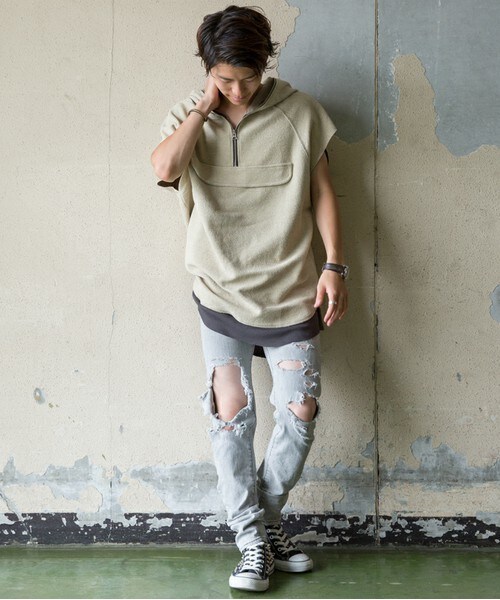 CASPER JOHN AIVER(キャスパージョンアイバー)の「CASPER JOHN AIVER ハーフジップノースリーブプルオーバーパーカー(パーカー・メンズ・グレー/ベージュ/ピンク・FREE)」の10枚目の写真