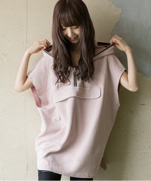 CASPER JOHN AIVER(キャスパージョンアイバー)の「CASPER JOHN AIVER ハーフジップノースリーブプルオーバーパーカー(パーカー・メンズ・グレー/ベージュ/ピンク・FREE)」の7枚目の写真