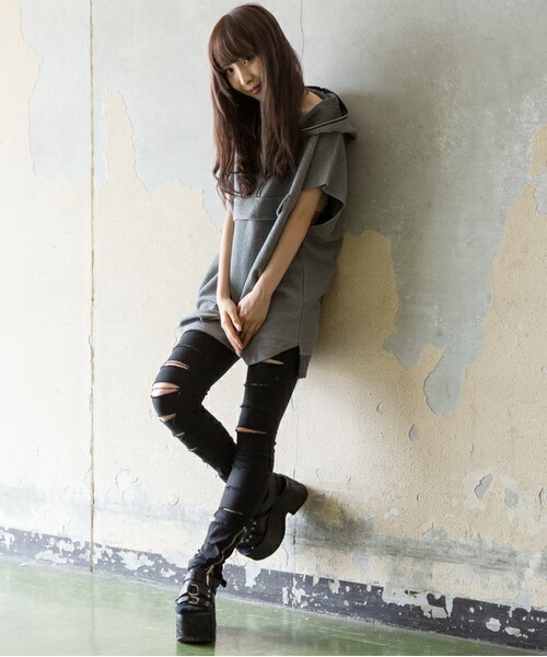 CASPER JOHN AIVER(キャスパージョンアイバー)の「CASPER JOHN AIVER ハーフジップノースリーブプルオーバーパーカー(パーカー・メンズ・グレー/ベージュ/ピンク・FREE)」の15枚目の写真